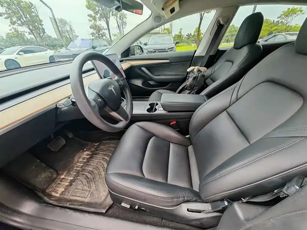 Tesla Model 3 — фото 4