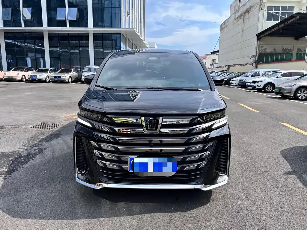 Toyota Vellfire — фото 10
