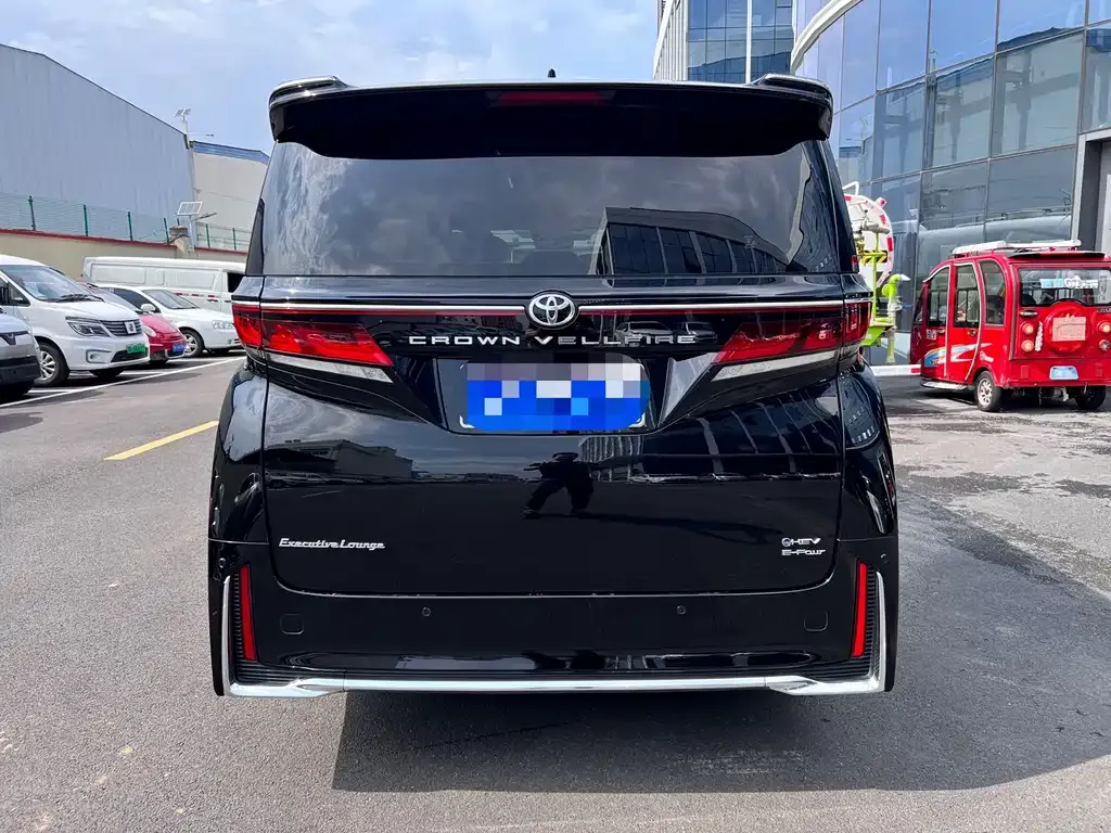 Toyota Vellfire — фото 2
