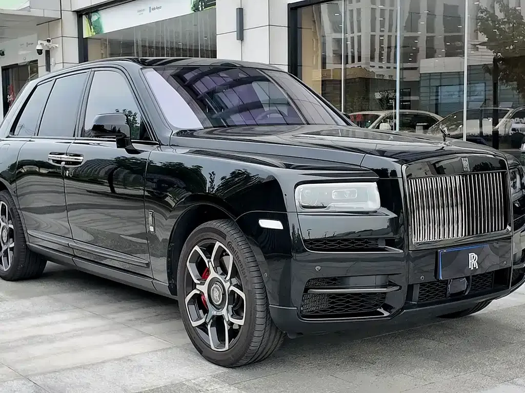 Rolls-Royce Cullinan — фото 10
