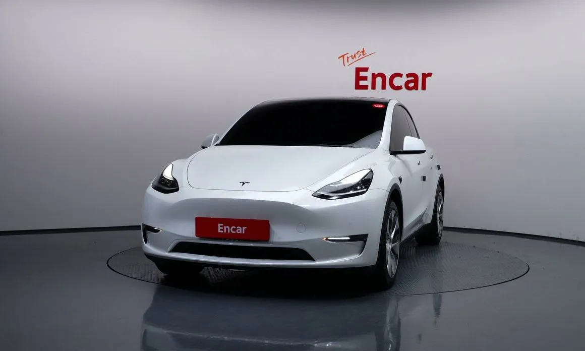 Tesla Model Y — фото 3