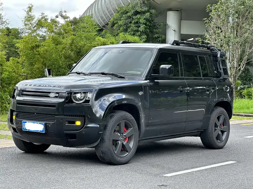 Land Rover Defender — фото 1