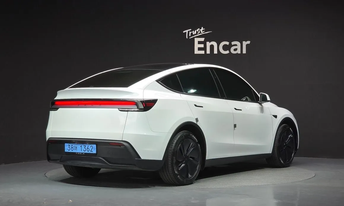 Tesla Model Y — фото 4