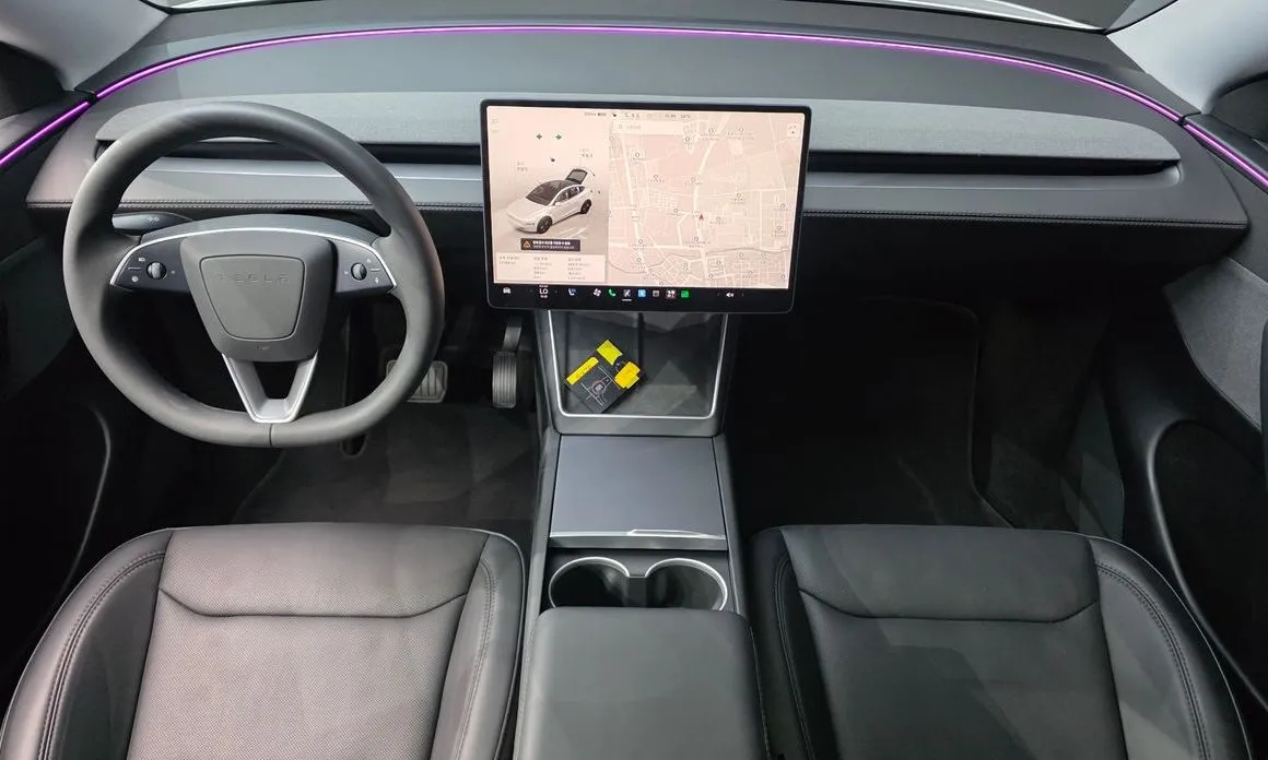 Tesla Model Y — фото 6