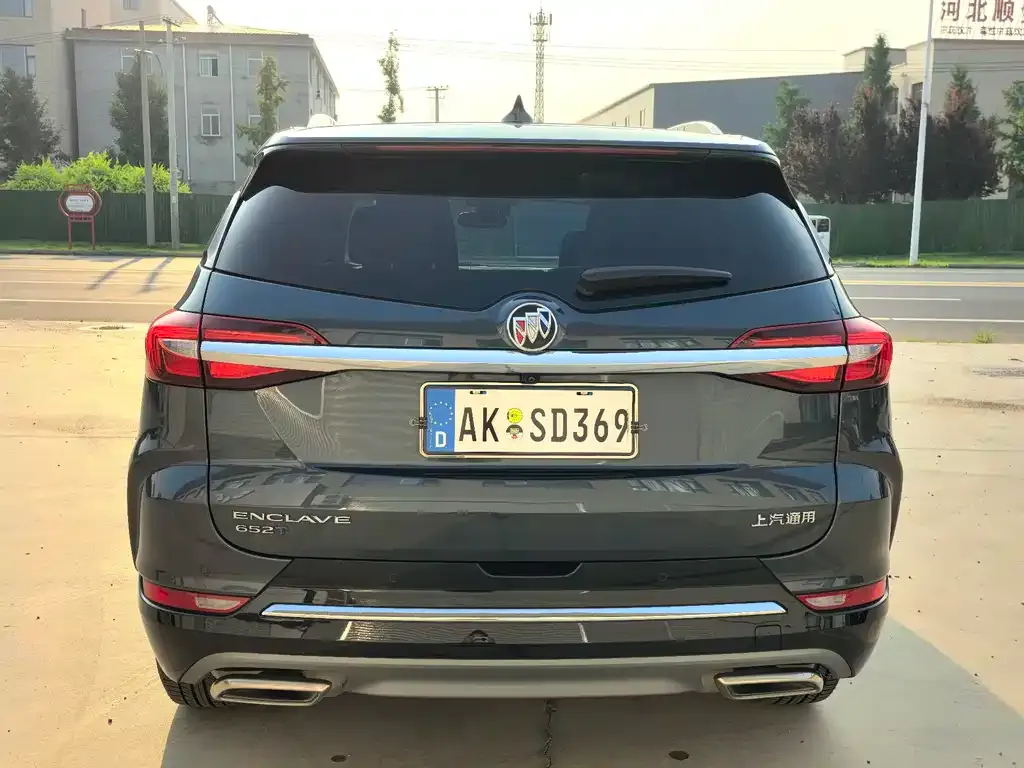 Buick Enclave — фото 7