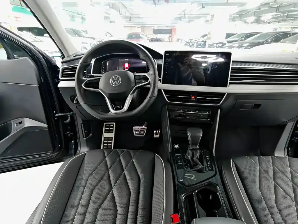 Volkswagen Tiguan L — фото 5