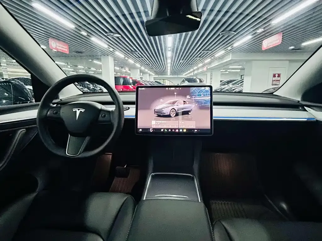Tesla Model Y — фото 7