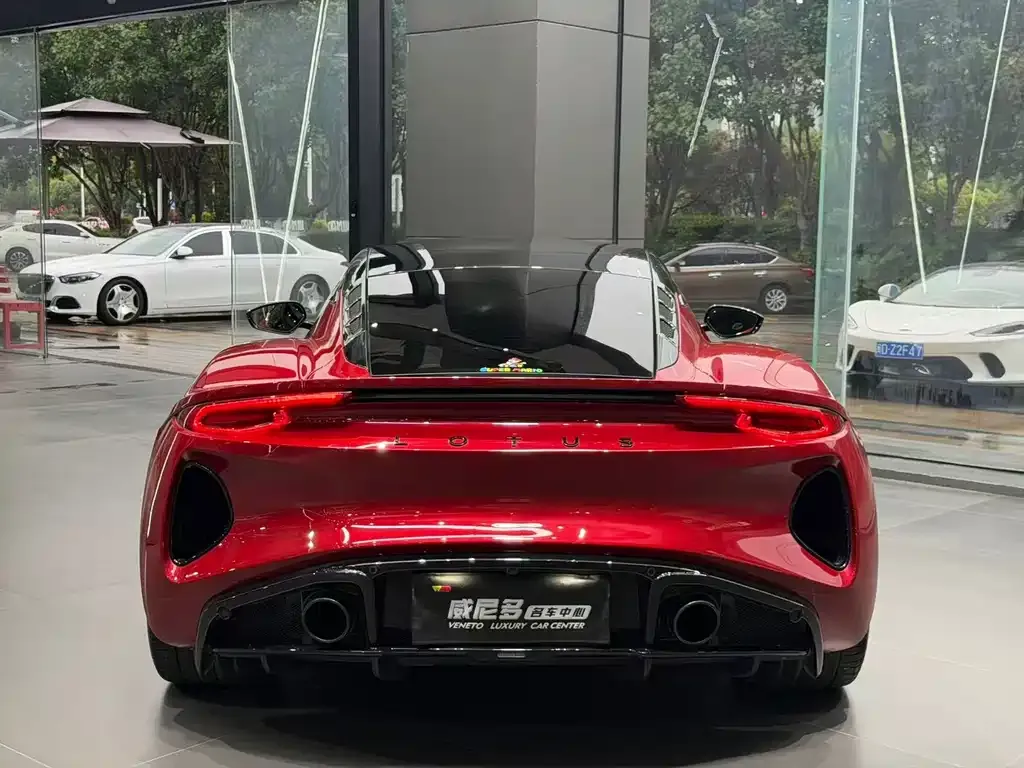Lotus Emira — фото 2