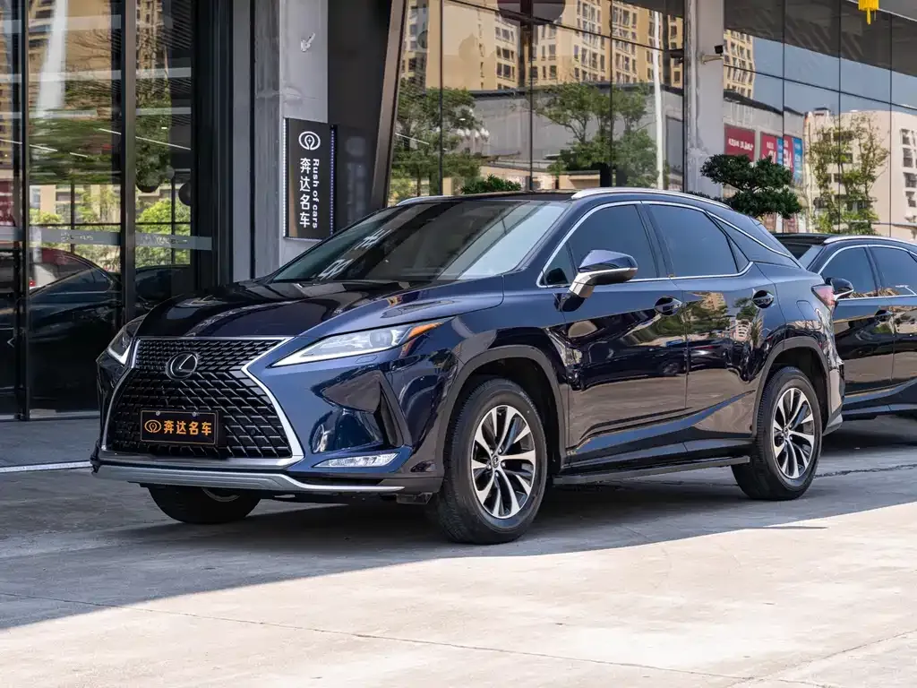 Lexus RX — фото 1