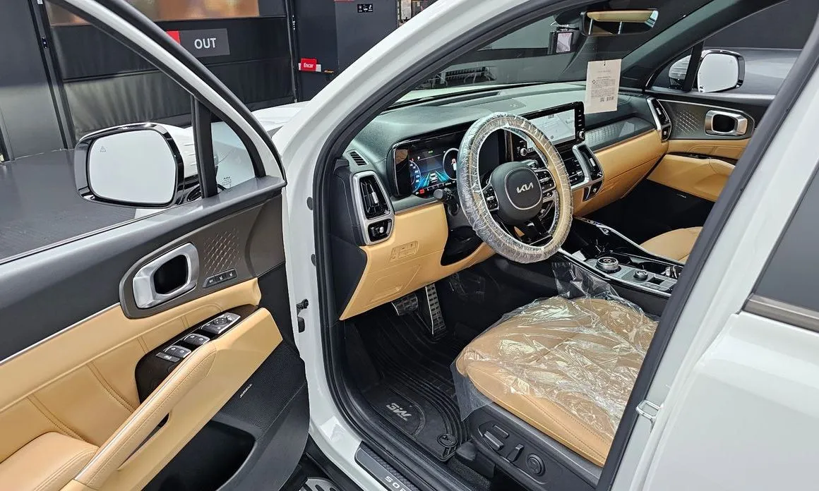 Kia Sorento — фото 10