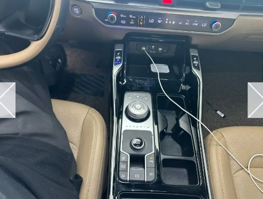 Kia Sorento — фото 9