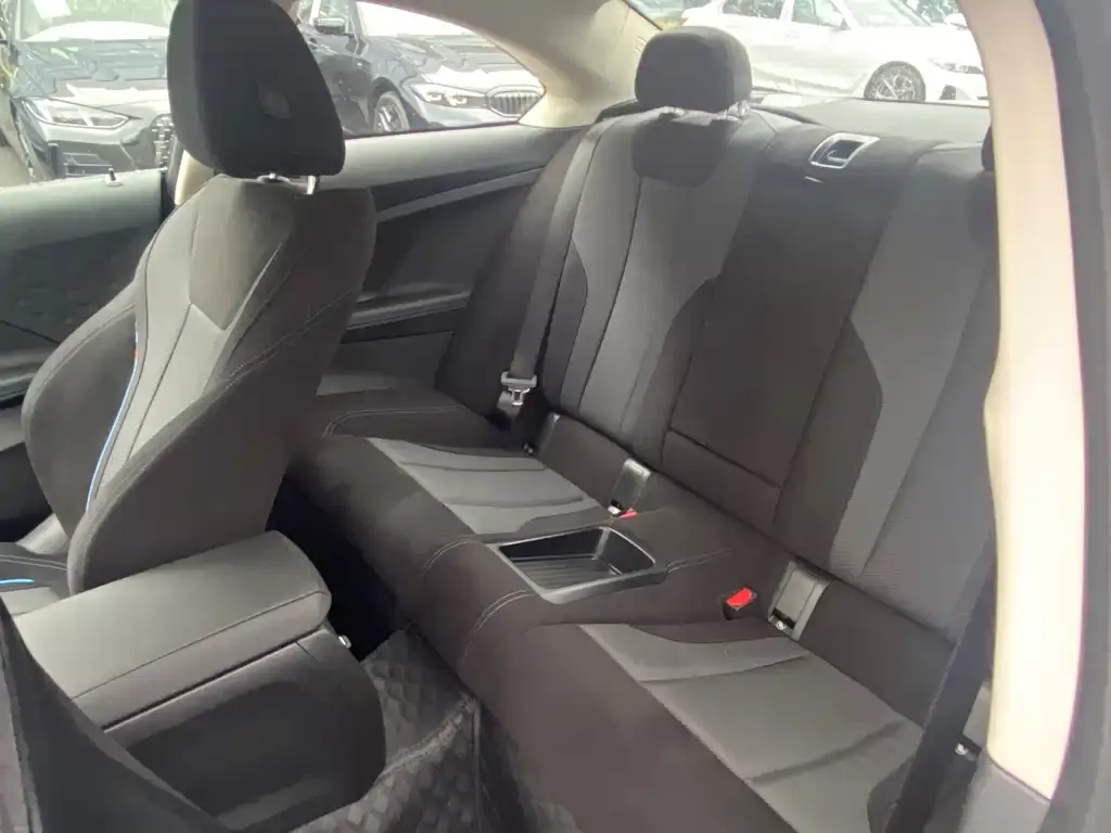 BMW 2 Series (Import) — фото 3