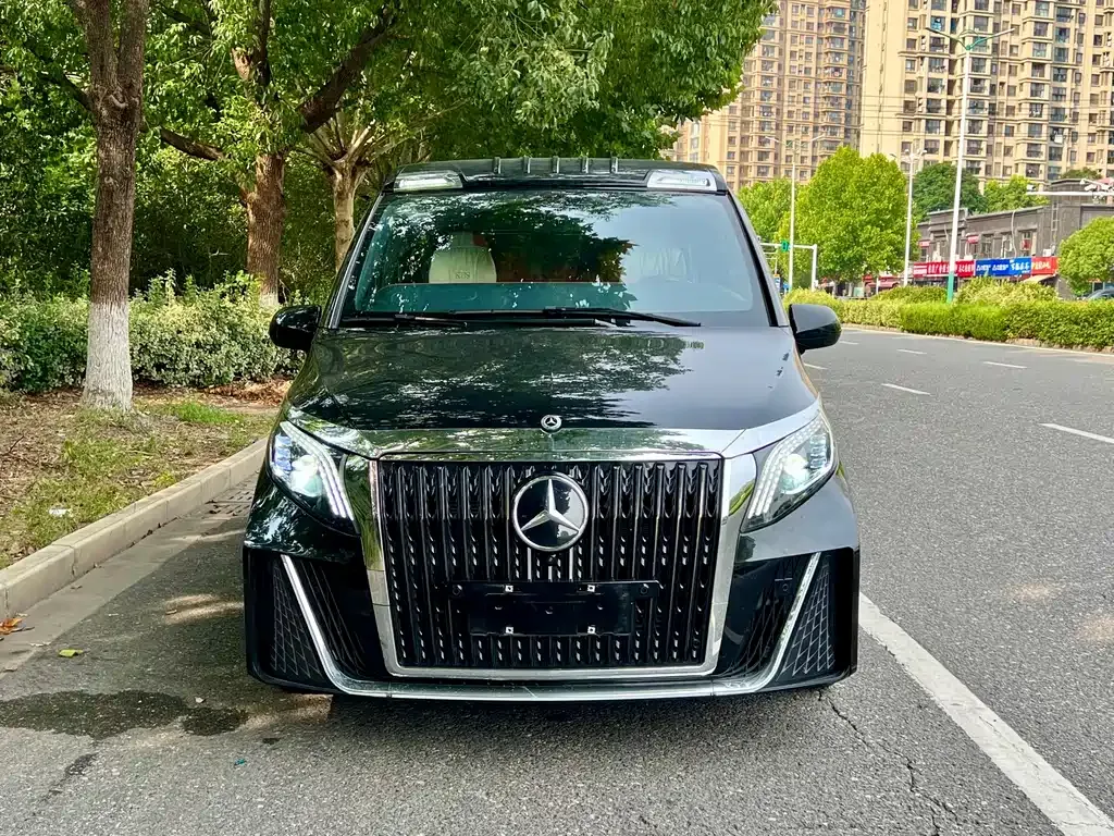 Mercedes-Benz Vito — фото 1