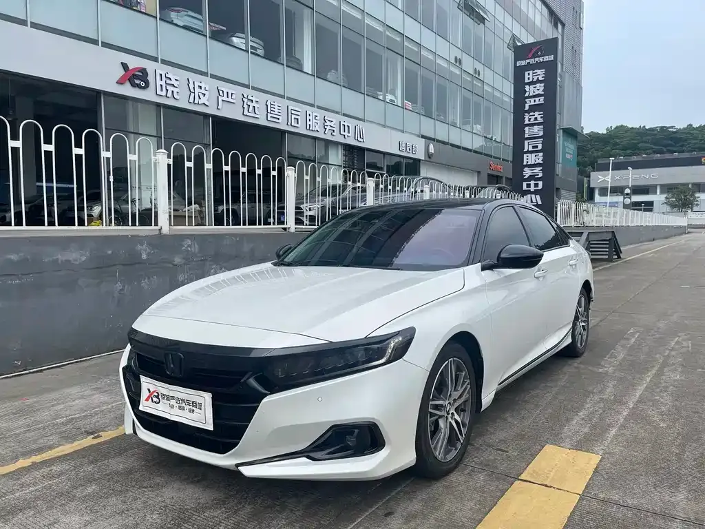 Honda Accord — фото 1