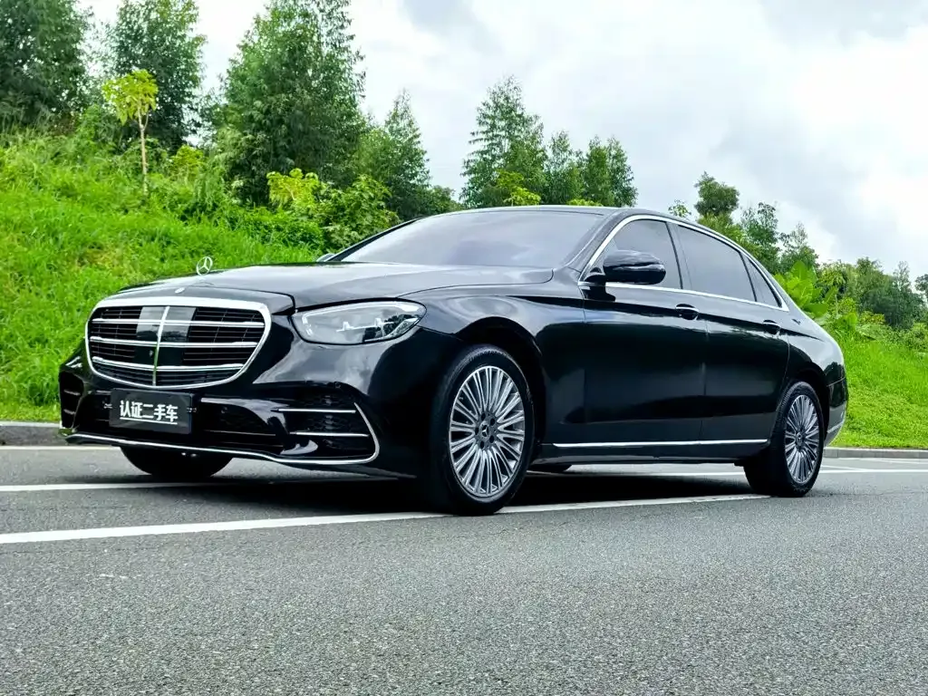 Mercedes-Benz E-Class — фото 1