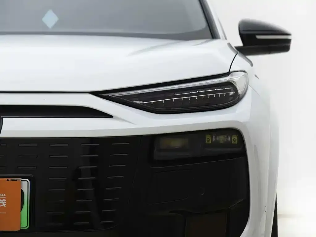 Audi Q6L e-tron — фото 4