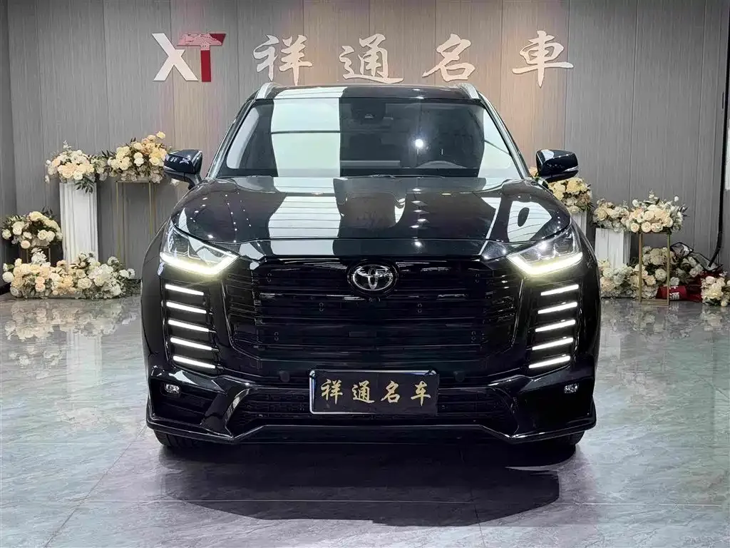 Toyota Highlander — фото 10