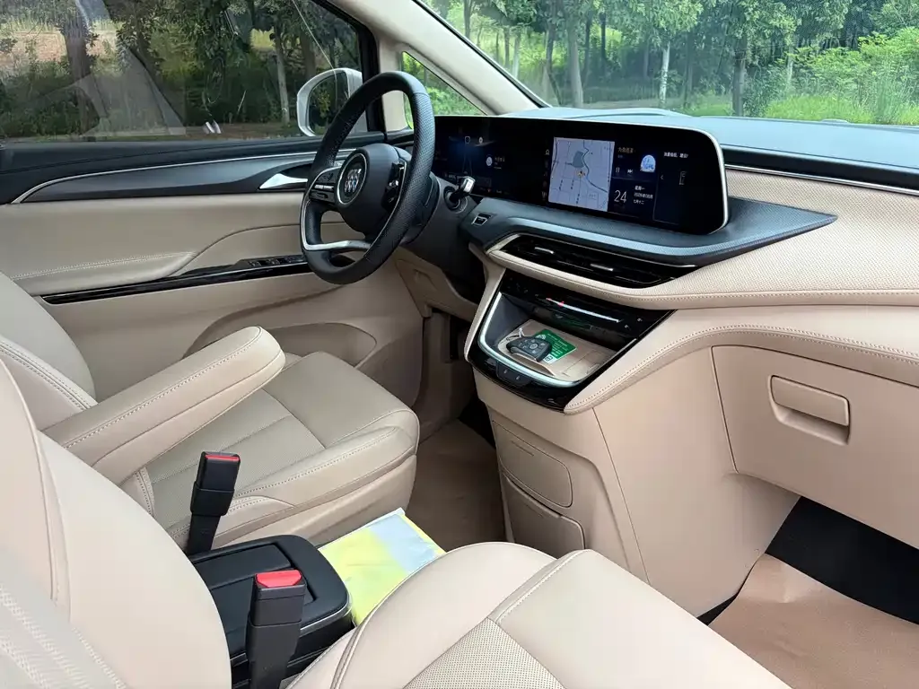 Buick GL8 Hybrid — фото 3