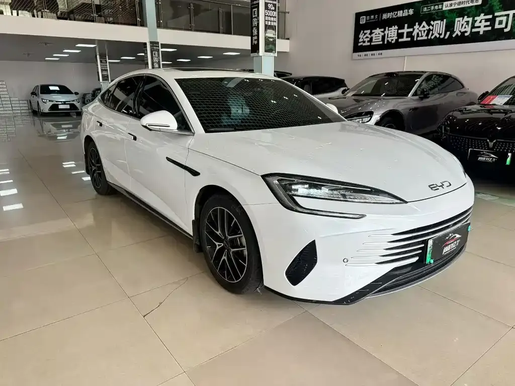 BYD Seal — фото 4