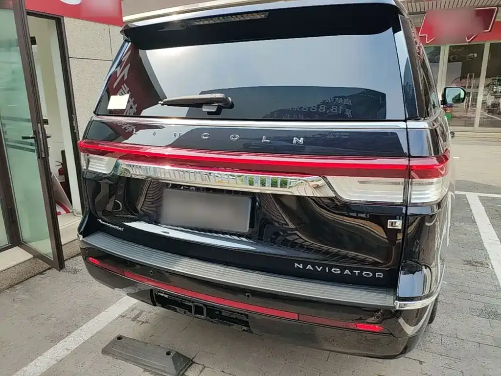 Lincoln Navigator — фото 10