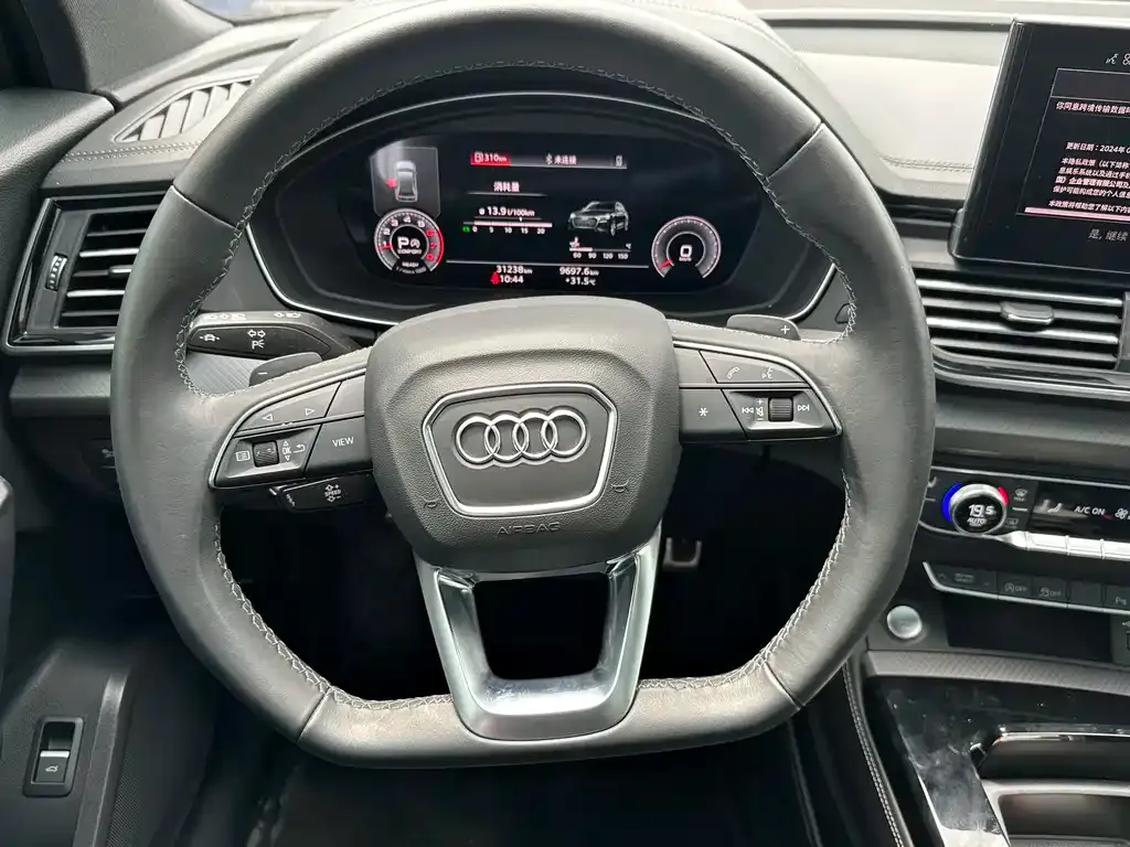 Audi Q5L — фото 2