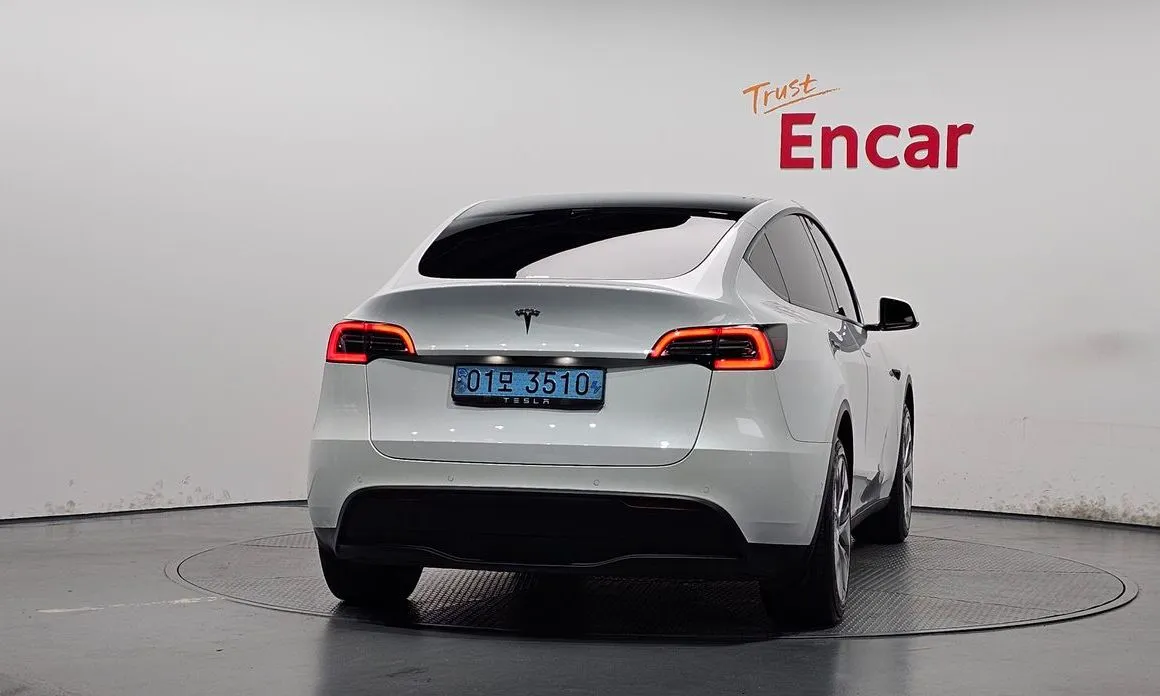 Tesla Model Y — фото 5