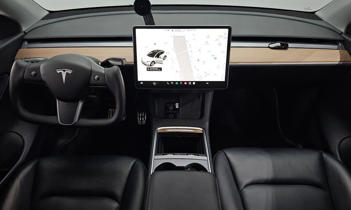 Tesla Model Y — фото 7