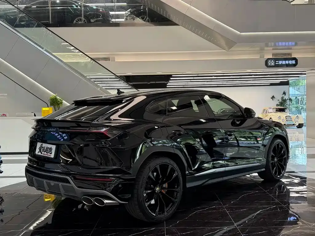 Lamborghini Urus — фото 4