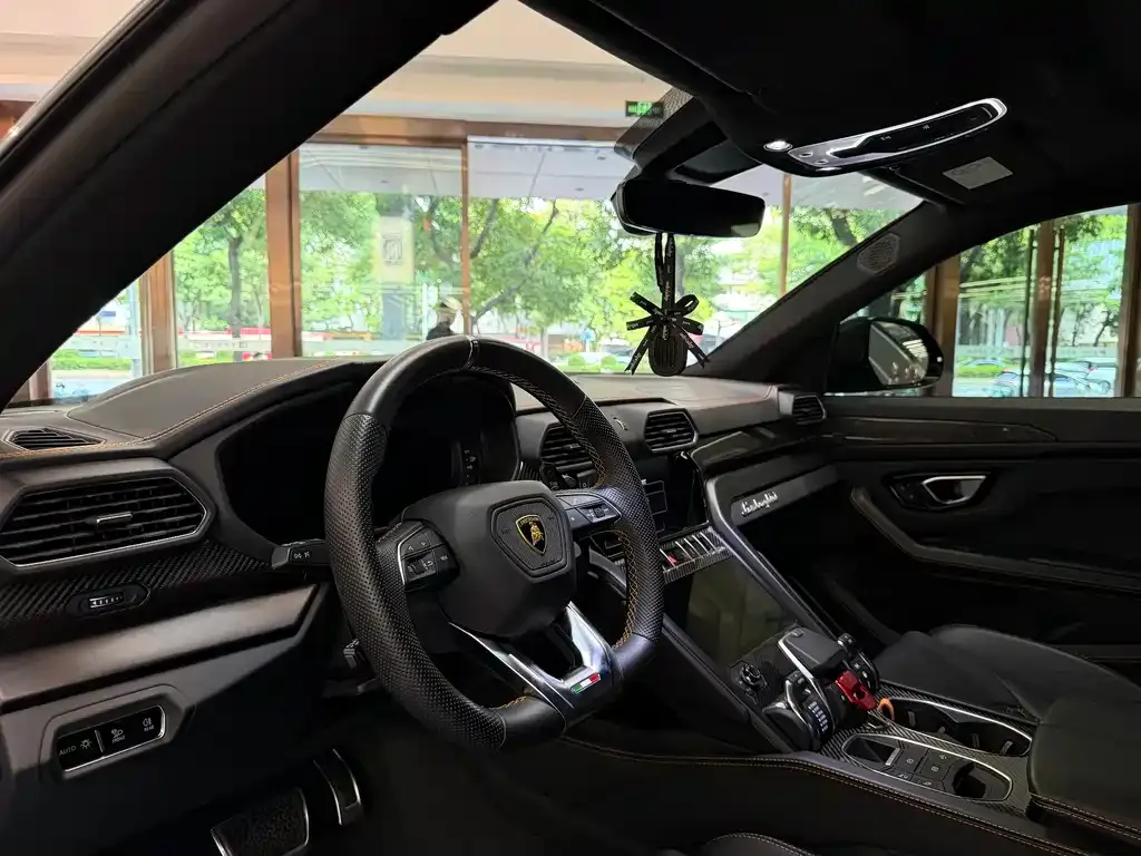 Lamborghini Urus — фото 3