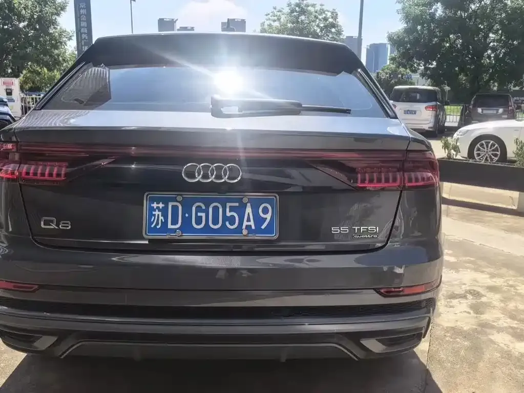 Audi Q8 — фото 4