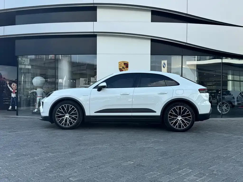 Porsche Macan EV — фото 3