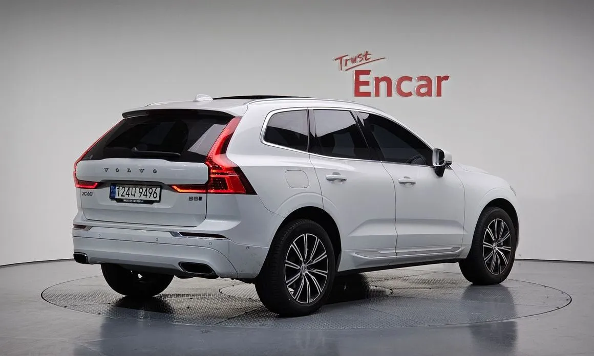 Volvo XC60 — фото 4