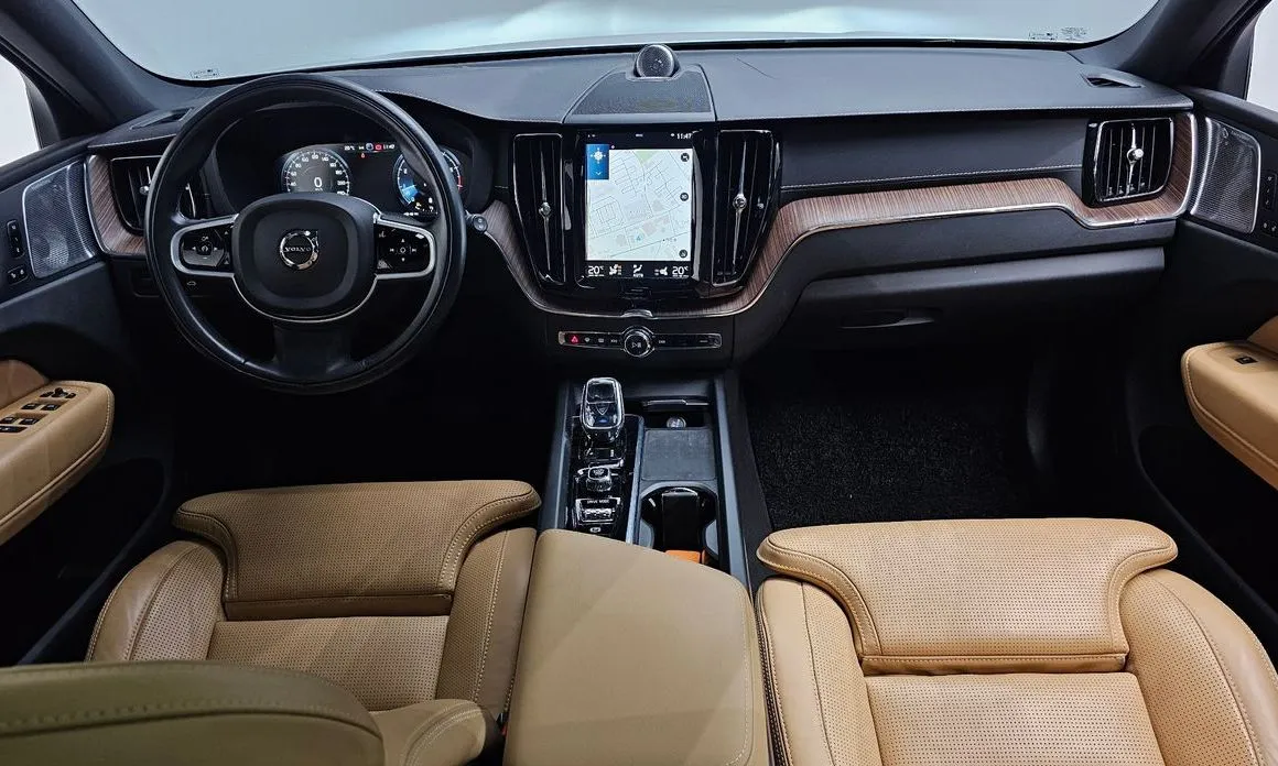 Volvo XC60 — фото 9