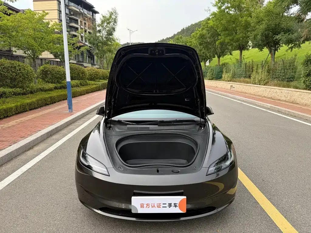 Tesla Model 3 — фото 8