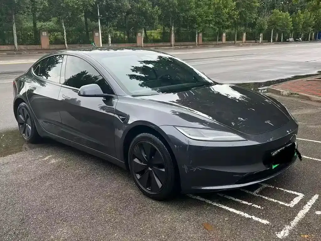 Tesla Model 3 — фото 7