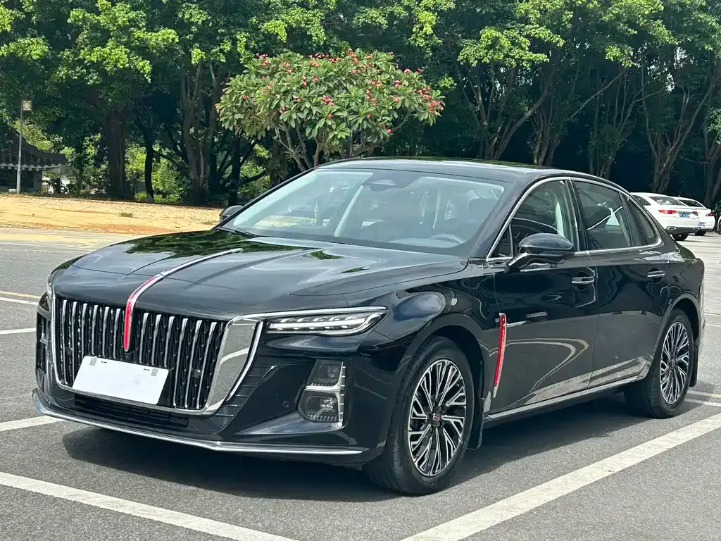 Hongqi H5 — фото 1