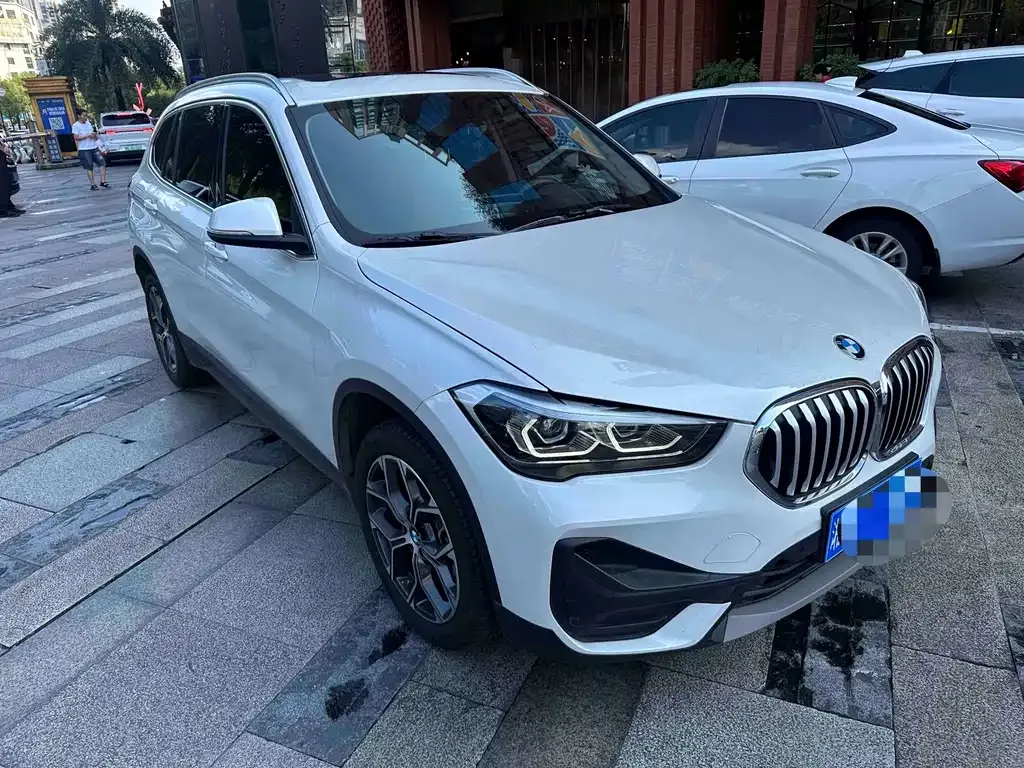 BMW X1 — фото 5