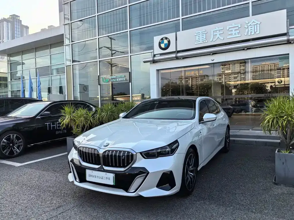 BMW i5 — фото 1