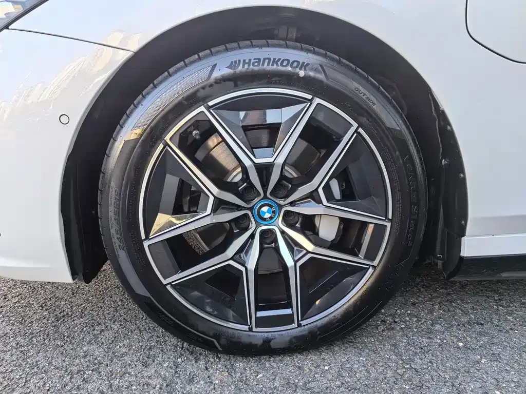 BMW i5 — фото 9