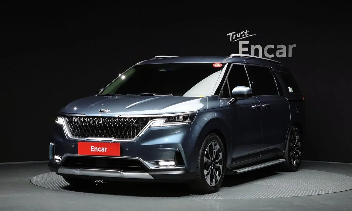 Kia Carnival — фото 1