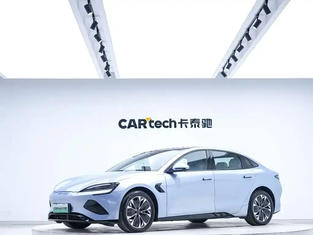 BYD Seal — фото 1