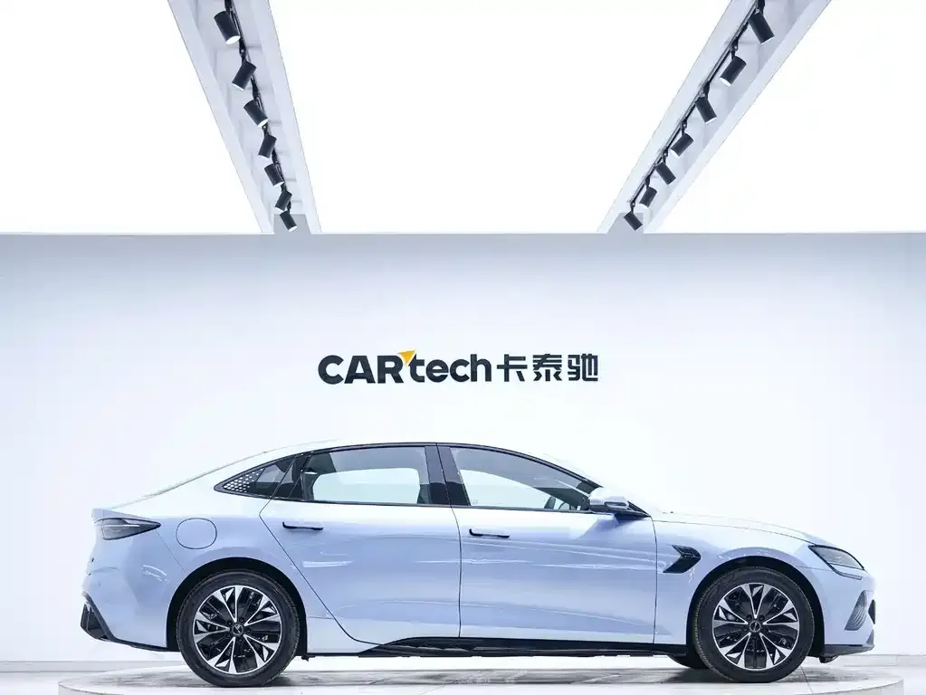 BYD Seal — фото 8