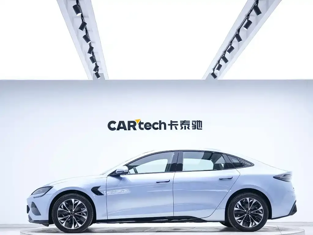 BYD Seal — фото 4