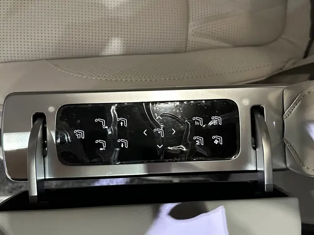 Roewe iMAX8 — фото 3