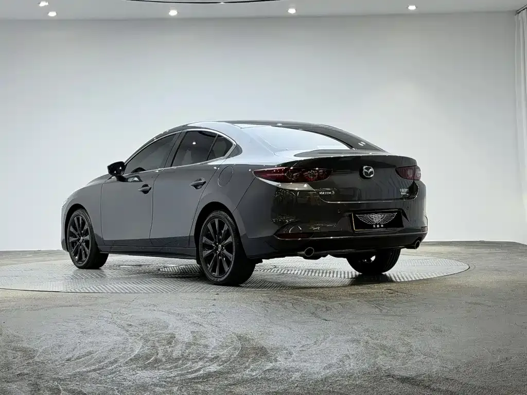Mazda 3 Axela — фото 3