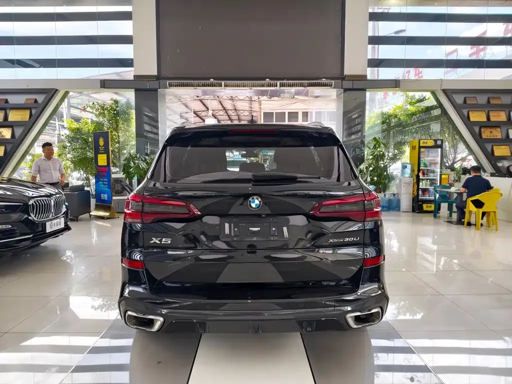 BMW X5 — фото 2