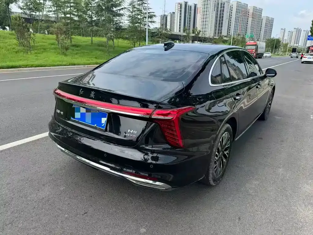 Hongqi H5 — фото 7