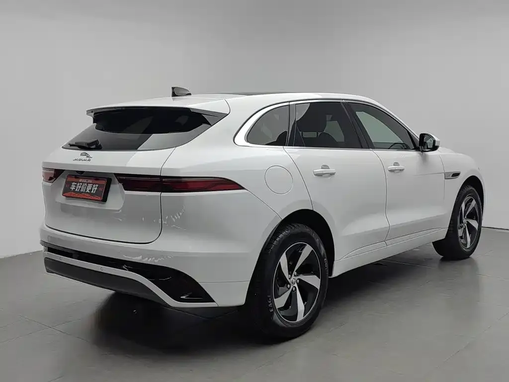 Jaguar F-PACE — фото 4
