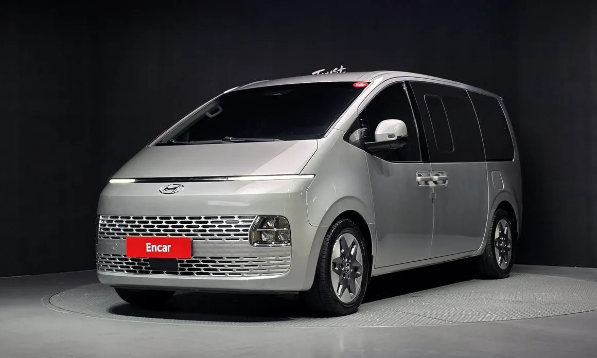 Hyundai Staria — фото 1