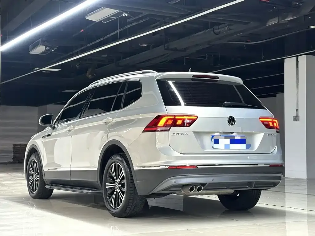 Volkswagen Tiguan L — фото 6